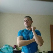  ,   Viktor, 47 ,   