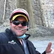  ,  Nik, 42