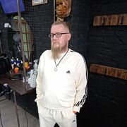  ,   Luycik, 34 ,  