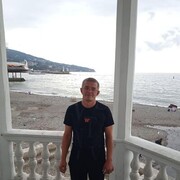  ,  Alex, 48