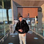  ,  Akbarjon, 30