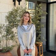  , Veronika