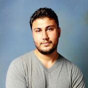  ,  Alper, 28