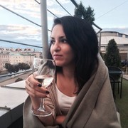  ,  Zoya, 28
