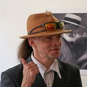  ,  daniel, 39