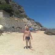  ,  Viktor, 41