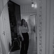  ,  Polina, 22