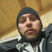  ,   Denis, 33 ,   ,   