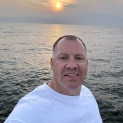  ,   Ernestas, 46 ,   , c , 