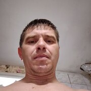   ,  Alex, 35
