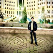  ,  Azizbek, 24
