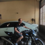  ,  Armen, 37