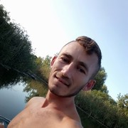  ,   Viktor, 31 ,   