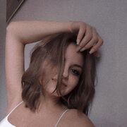  ,  Elena, 22