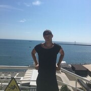  ,   Axel, 37 ,   c 