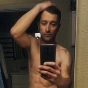  ,   Levon, 37 ,   ,   