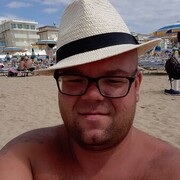  ,  Valeriu, 40