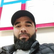  ,  Artur, 37