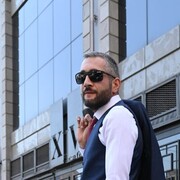 ,  Arman, 35