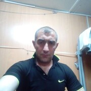  ,  Armen, 40