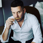  ,   Nikolas, 33 ,   ,   , 