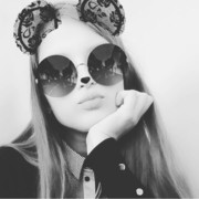  ,  Diana, 25