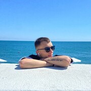  ,  Danik, 20
