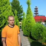  ,   Rafael, 40 ,   