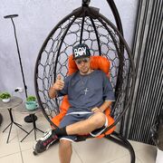  ,  Roman, 32