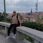  ,  Nik, 45