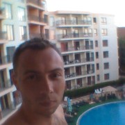  ,   Leonid, 40 ,  