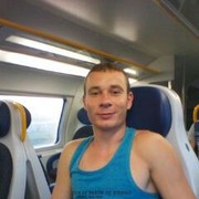  ,   Valentin, 32 ,  