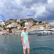  ,   Irakli, 32 ,   