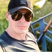  ,  Sergio, 42