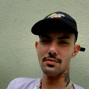  --,  Jorge, 25