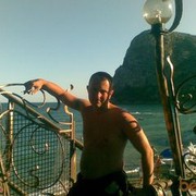  ,   Vadim, 45 ,   