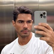  ,   Bruce bates, 44 ,     , c 