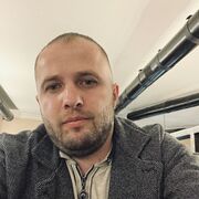  ,  Hovo, 30