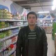  ,  Komron, 35
