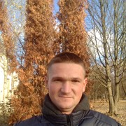 ,  Viktor, 37