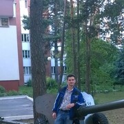  ,   Viktor, 49 ,   c 
