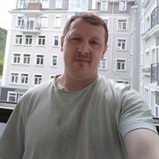  ,   Maxim, 45 ,   