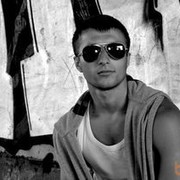  ,   Denis, 33 ,   