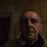  ,   Leon, 56 ,   ,   