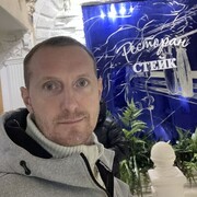  ,  Niki, 44
