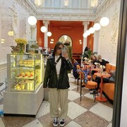  ,   Lana, 27 ,   ,   
