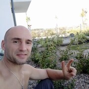  ,   Robert, 33 ,   ,   