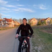  ,  Andrey, 32