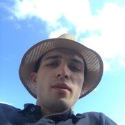  ,   Arlen, 25 ,  