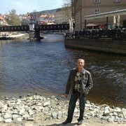  ,   Rihards, 42 ,   ,   , c 